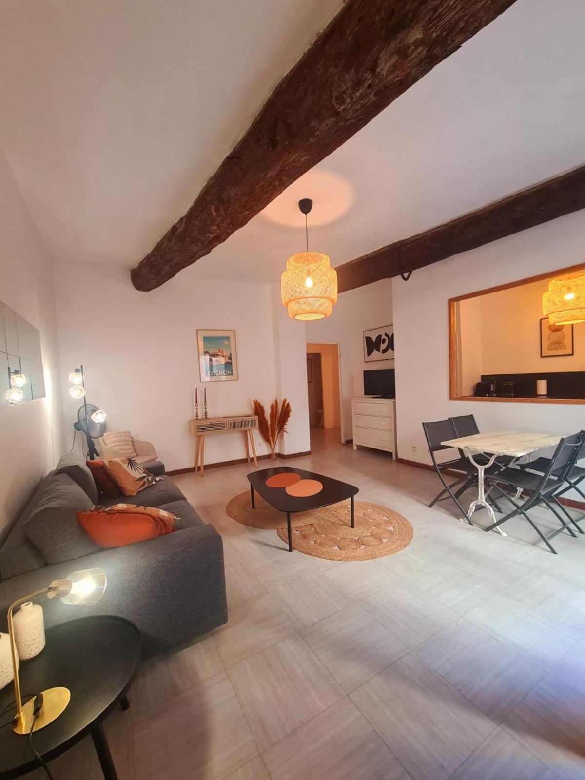 Appartement Intra Muros Avec Cour Privee Avignon Exterior foto