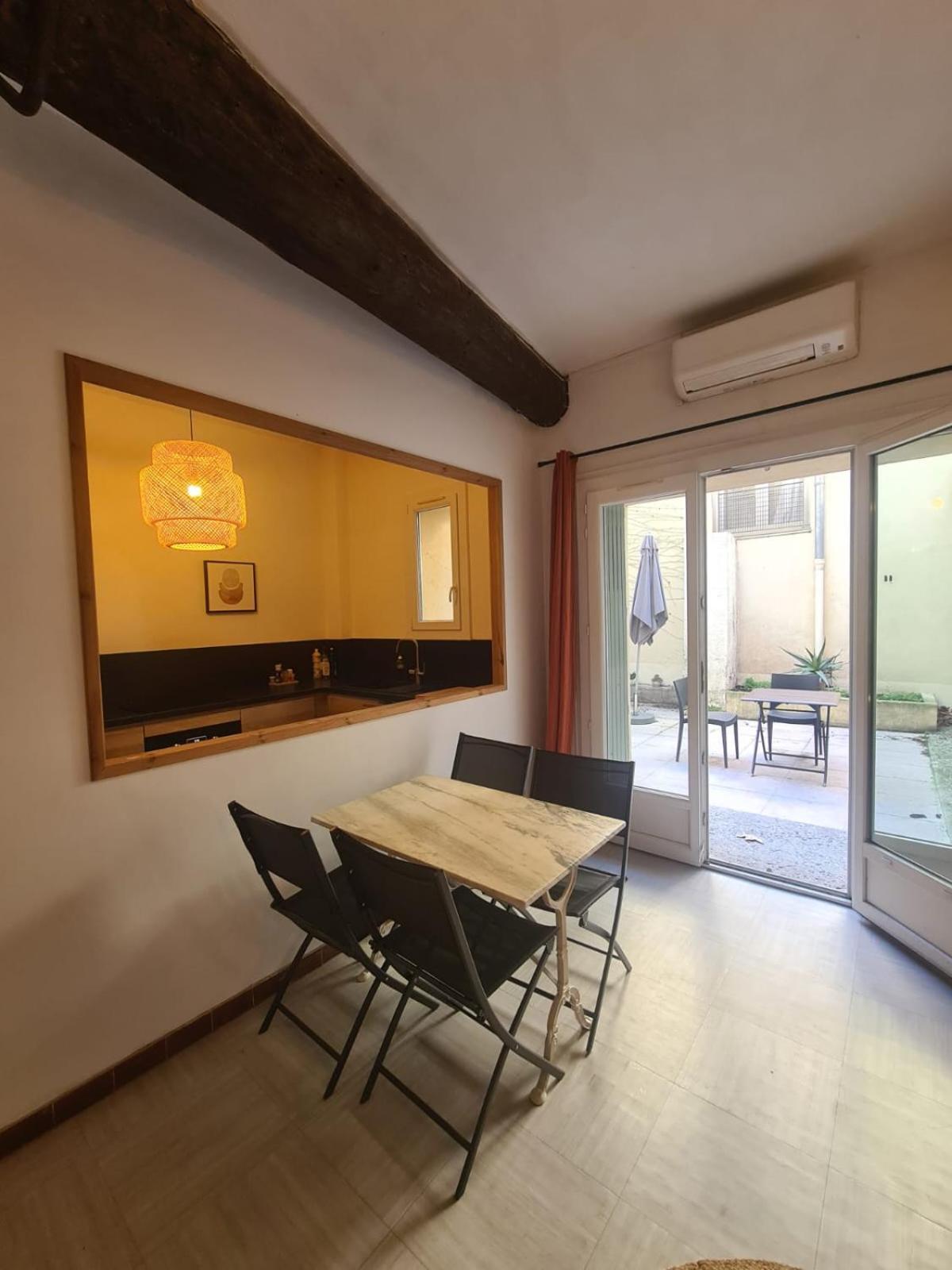 Appartement Intra Muros Avec Cour Privee Avignon Exterior foto