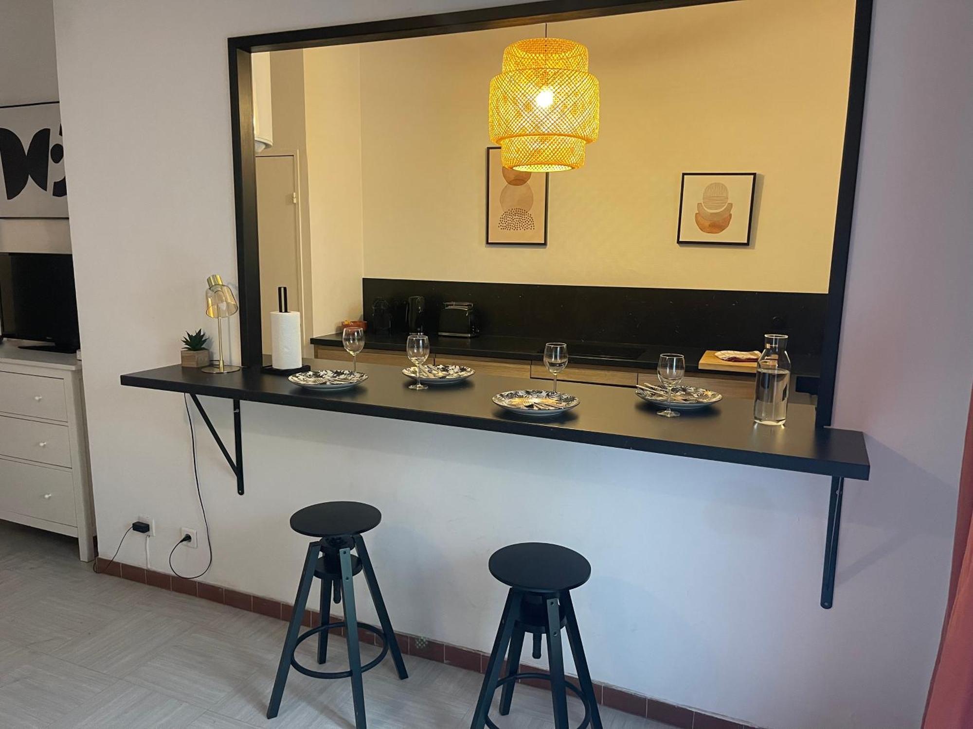 Appartement Intra Muros Avec Cour Privee Avignon Exterior foto